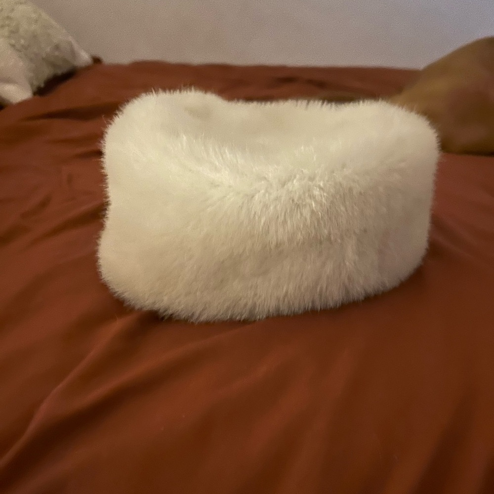 Vintage white fur everitt babushka hat